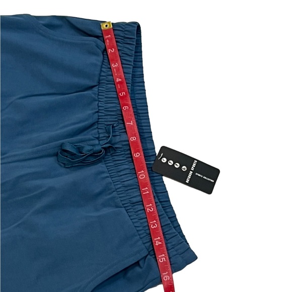 Capris Black Elastic Waist Pants - Very thick and very comfy - Picture 4 of 5